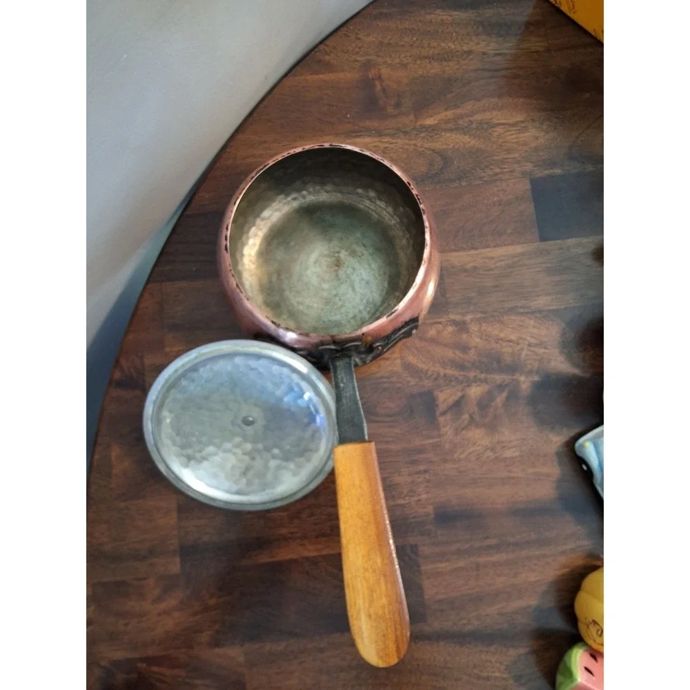 Vintage Stockli-Netstal Swiss Made Hammered Copper Fondue Pot W/ Stand.